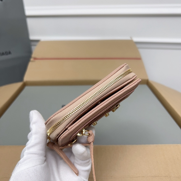 超激安ブランド財布偽物側面デザイン